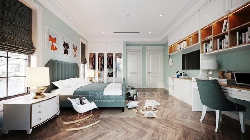 Trang trí nội thất phòng ngủ con đẹp, sinh động với giường ngủ bọc nệm, tab đầu giường đơn giản nhưng sang trọng cùng bộ tranh treo tường ngộ nghĩnh. Thiết kế nội thất