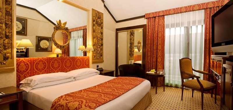Nội thất phòng ngủ khách sạn 5 sao tân cổ điển